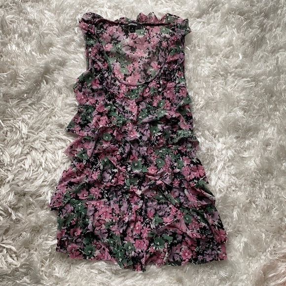 Express Ruffle Floral Top - Picture 1 of 7